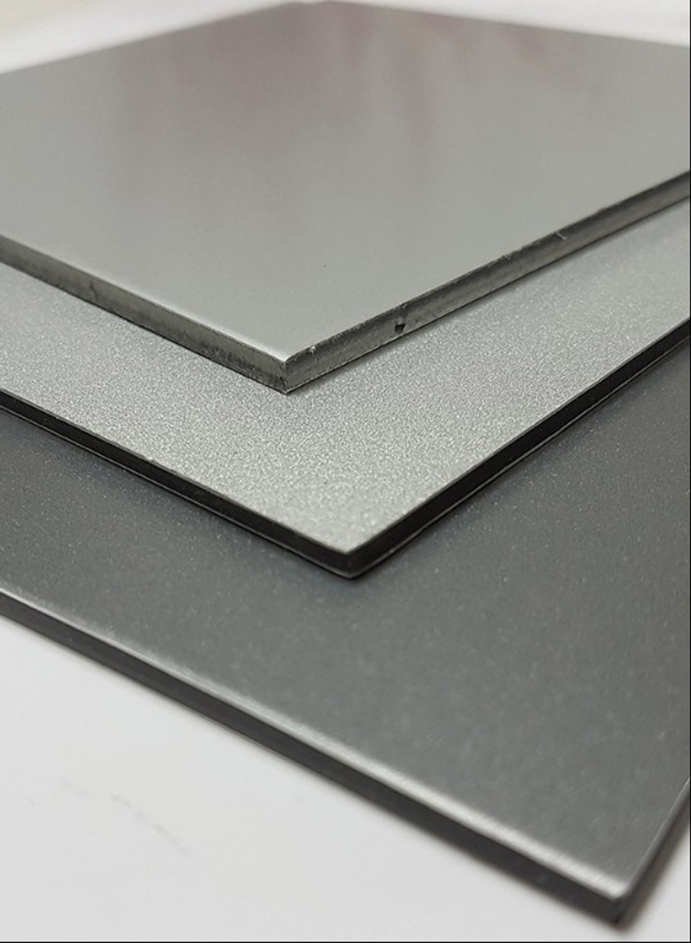 Aluminium composite panel finish