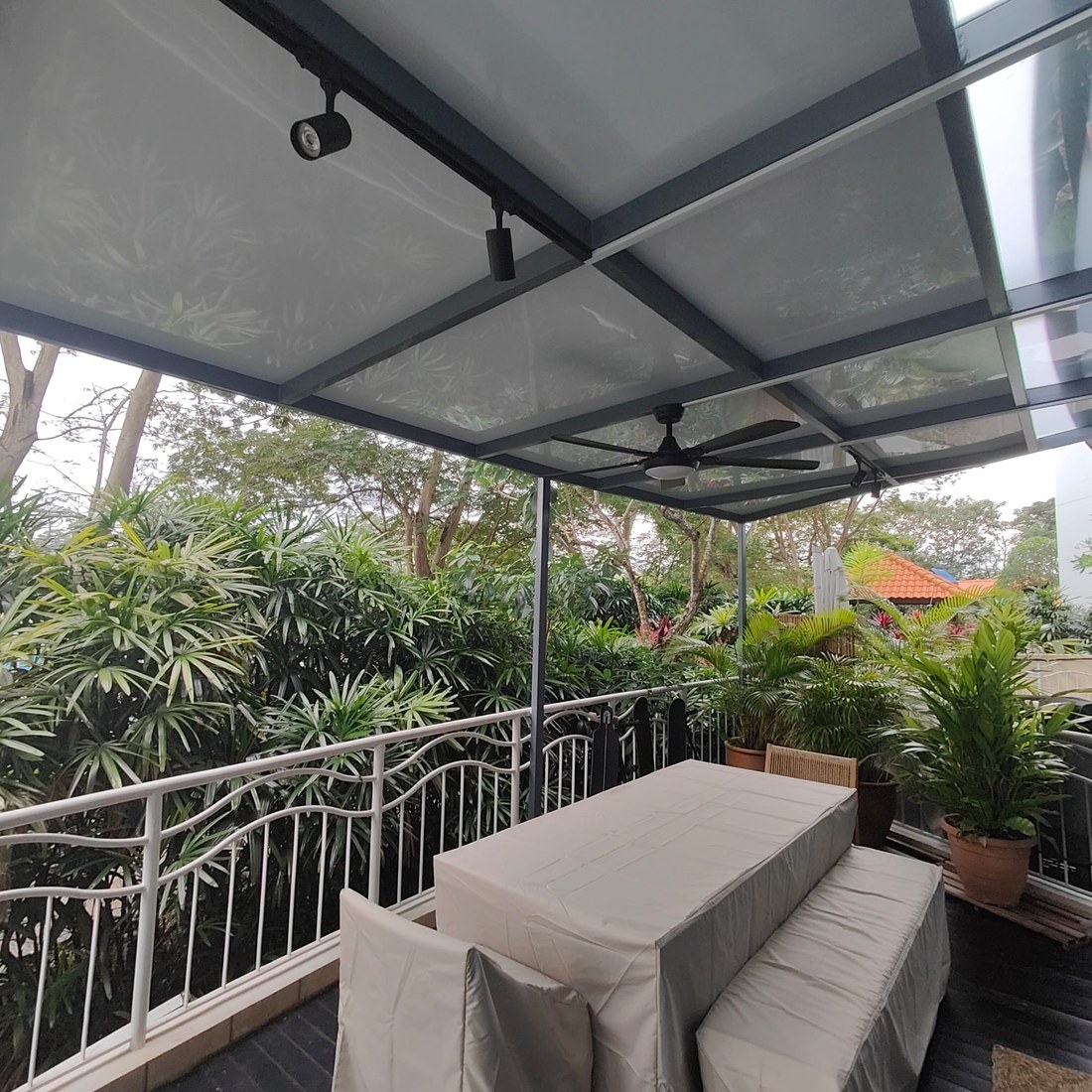 Glass pergola